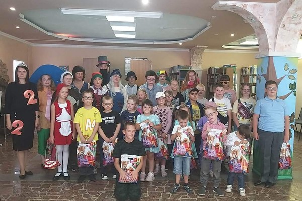 Детское театрализованное представление «Веселый звонок зовет на урок»