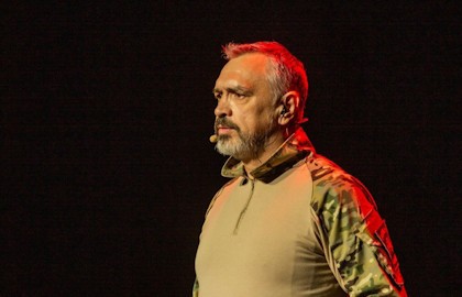 Дмитрий Артис. Два контракта. Две книги