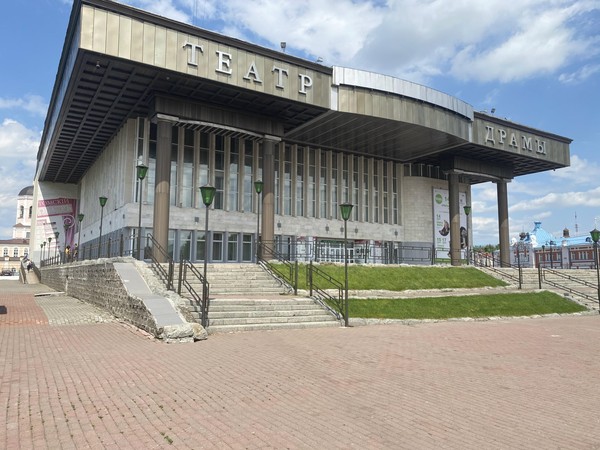 Эскиз спектакля «Служебный роман»