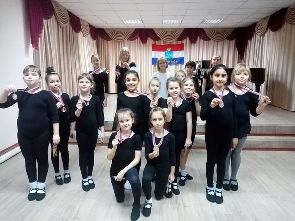 День флага. Праздник нашего Двора