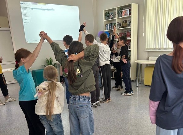 Познавательно-игровая программа «У светофора нет каникул»
