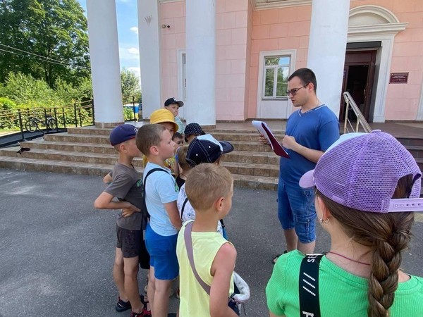Игровая программа «Усатый-полосатый»