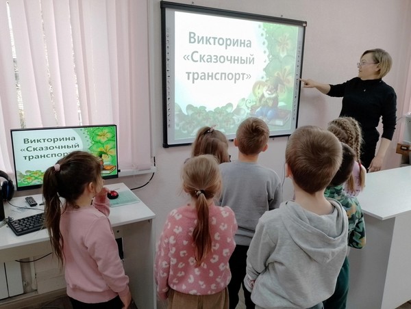 Познавательно-игровая программа «В городе дорожных наук»