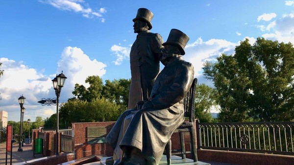 Экскурсия «От площади до площади»