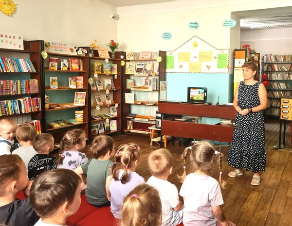 Экскурсия по городу «Красный город над синей рекой»
