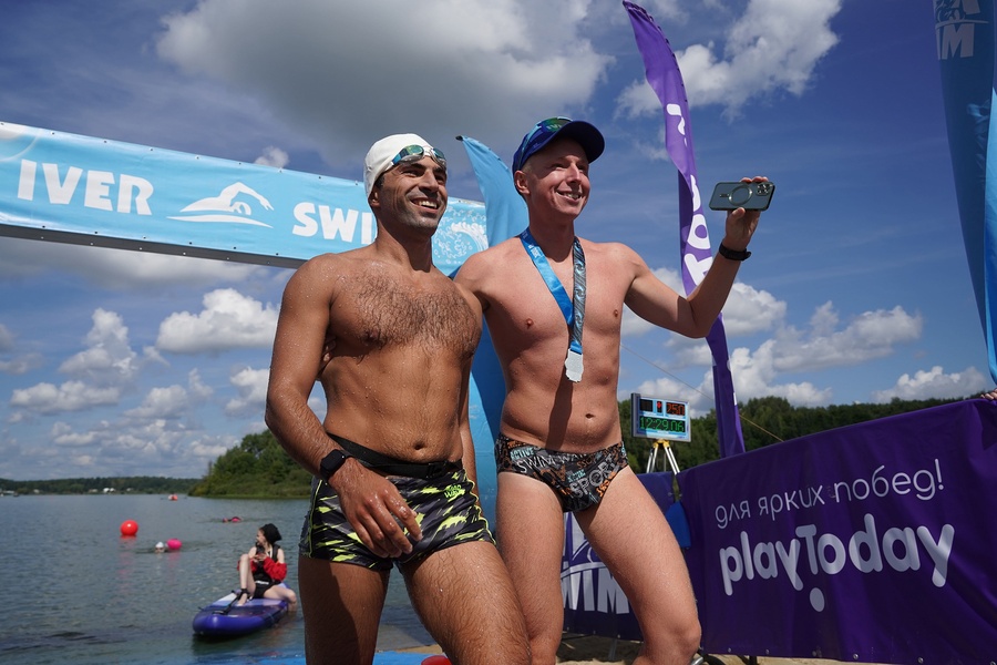 Заплыв Iver Swim на озере Сенеж