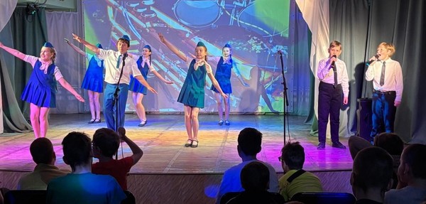 Игровая программа «Реальные школьники!»