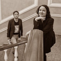 Алексей Круглов, Карина Кожевникова и джаз-оркестр клуба «Эссе»