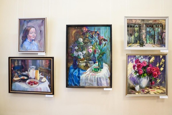 Выставка «Под солнцем. Светлана Гарбар. Живопись, графика»