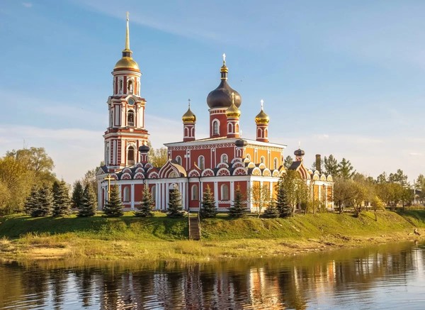 Старая Русса. От солеваров до Достоевского