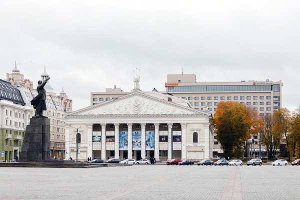 Гала-концерт к открытию юбилейного 65/95-го театрального сезона