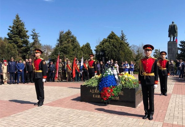 Митинг посвященный празднованию Дня города