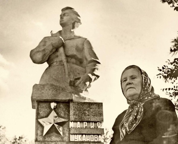Живем и помним