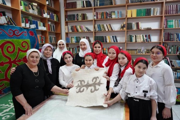 Выставка ДПИ «Тукар, т1арий, тай, махий»