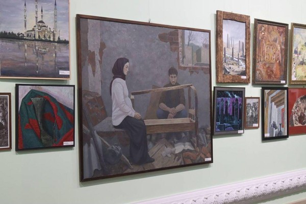 Выставка «Краски жизни»