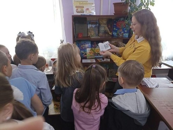 Познавательный час «Сюда приходят дети узнать про все на свете»