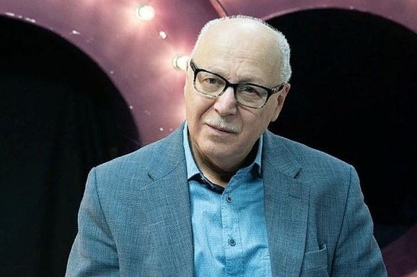 Громкие чтения «Чудеса в рукаве и другие интересности»