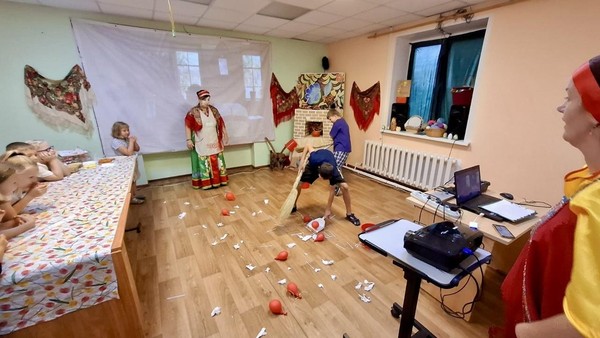 Познавательно –игровая программа для детей«Осенняя палитра»