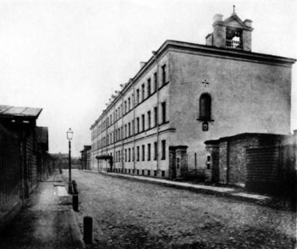 Необычная история обычного здания