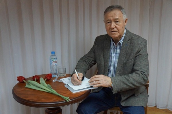 Презентация книги В. А. Богомолова «На переломе двух веков»