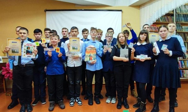 Интеллектуальная игра «В начале славных дел»