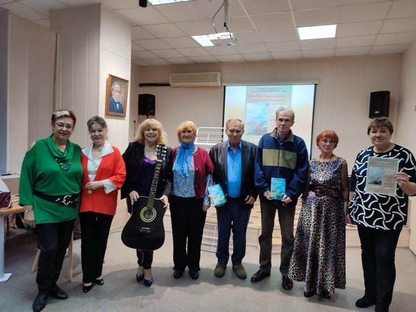 Организационная встреча музыкально-поэтического клуба «У свечи»