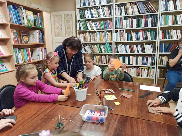 Познавательный час «Мир на планете — счастливы дети»
