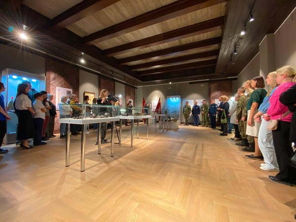 Выставка «России славные сыны»