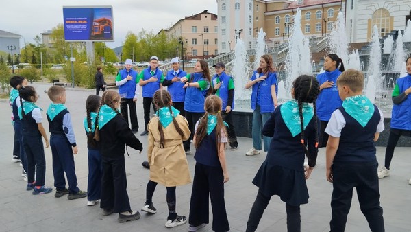 Познавательный час «Синее чудо Земли»