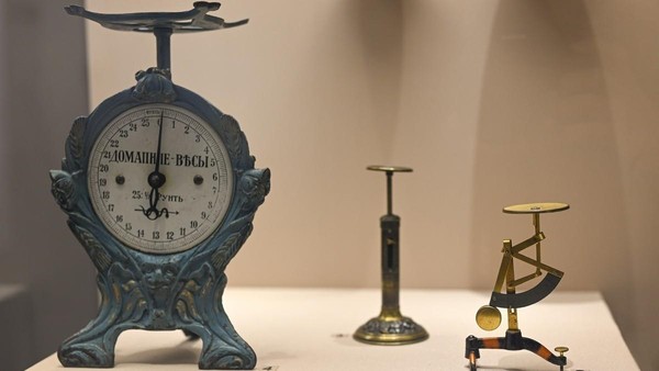 Экскурсия по выставке «Знай меру!»