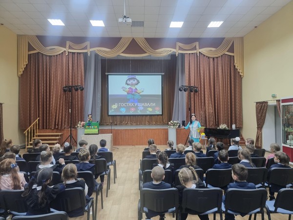 Познавательная, игровая программа «В гостях у Шавали»