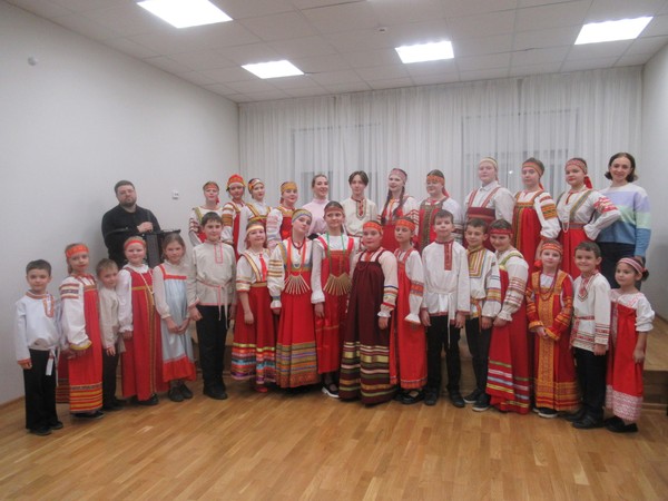 Концерт «За рекой огни горят»