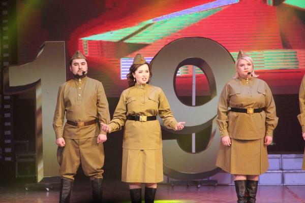 Концерт «Плечом к плечу»