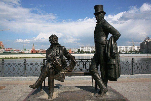 Заседание клуба «Краевед»: виртуальная экскурсия «Литературные памятники Йошкар-Олы»