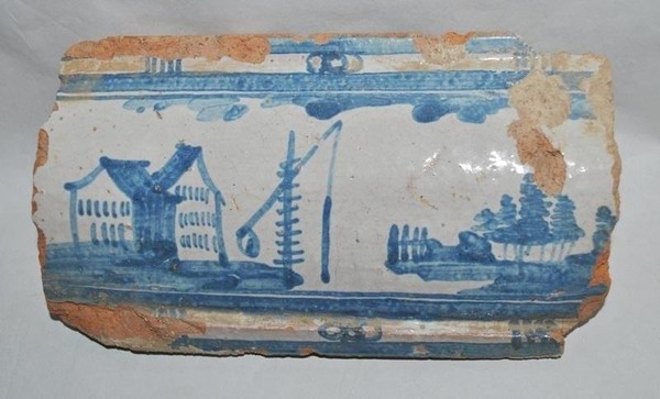 Выставка «Изразцы из раскопок на Владычном дворе»