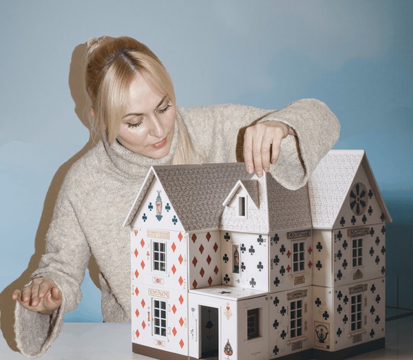 Комедия «Карточный дом»