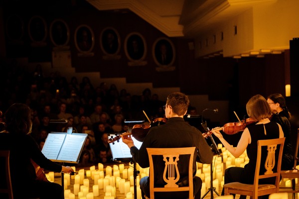 Lumos concerts. Как хиты сыграли бы в консерватории. Концерт при 1000 свечей