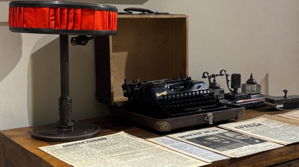 Выставка «Литературный тыл: Казань»