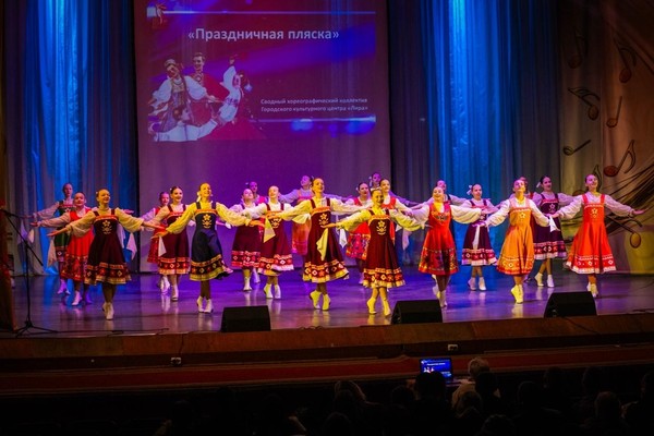 Концертная программа «Лира» зажигает звезды!»