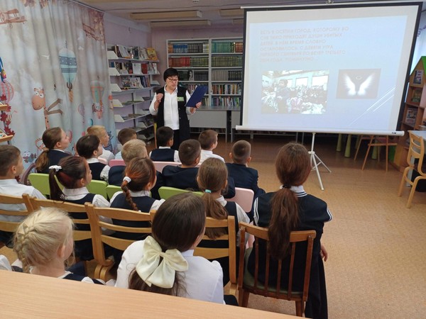 Патриотический час «Будем вечно помнить вас!»