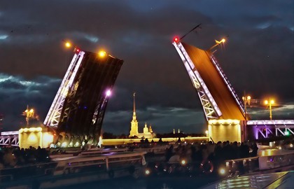 Вечерний лаунж. Круиз на двухпалубном теплоходе