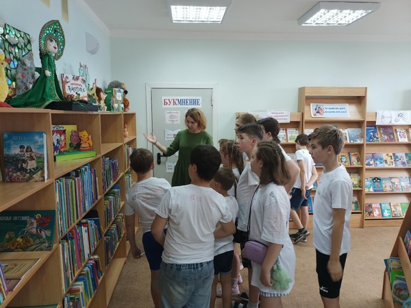 Литературная игра «Загадки с книжной странички»