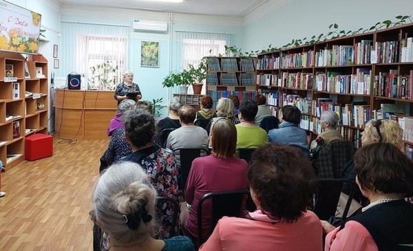 Праздничная программа «Для тех, кто годы не считает»