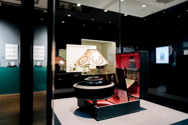 Экскурсия по выставке «Первый кадр»