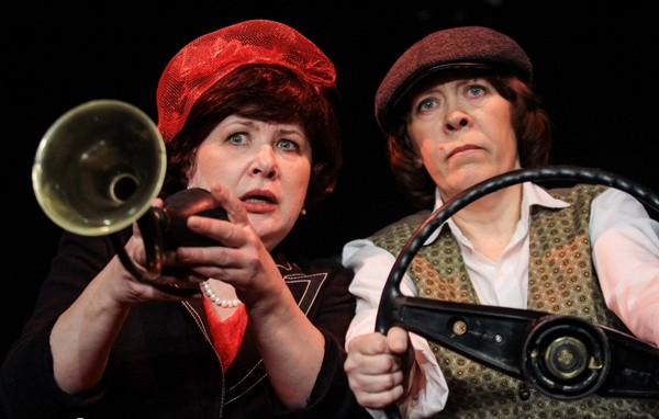 Спектакль «Две дамочки в сторону севера»