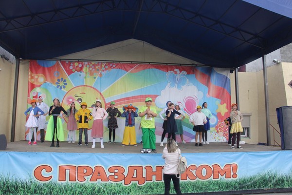 Праздничная программа «Творческий калейдоскоп»