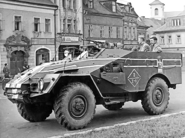 Тематическая беседа «Первая бронетехника ВДВ: бронетранспортер БТР-40»