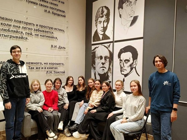 Поэтический турнир «Петербургские сумерки против рязанского солнца»