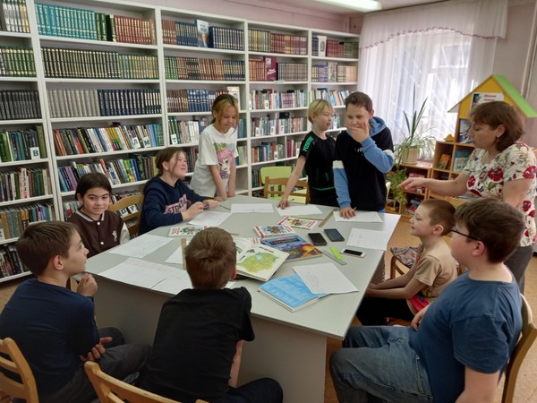 Экскурсия «Королева книга приглашает»