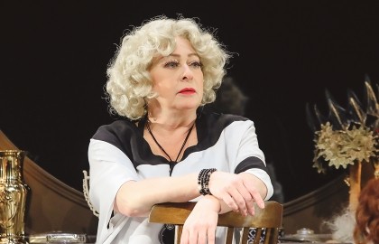 Актриса
